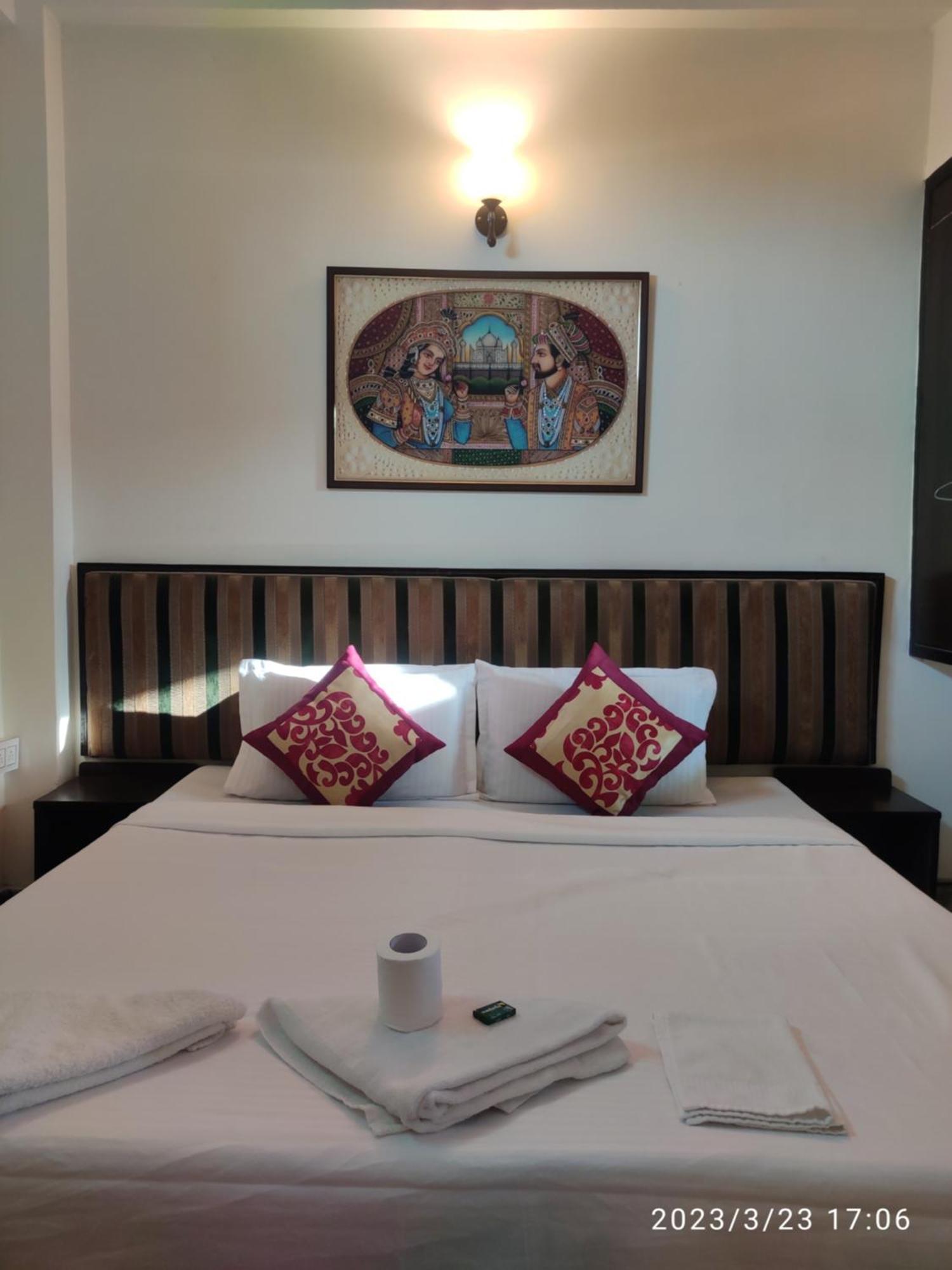 Max Guest House Agra  Rum bild
